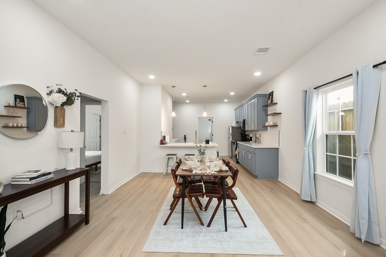 Luxury 3BR Home — photo 15