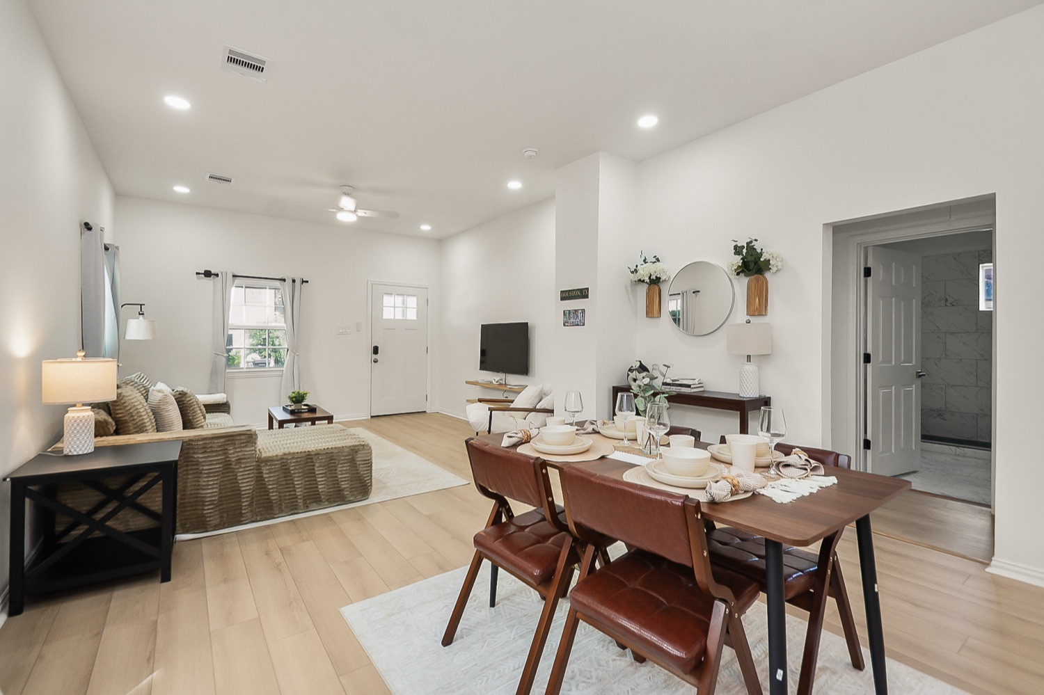 Luxury 3BR Home — photo 17