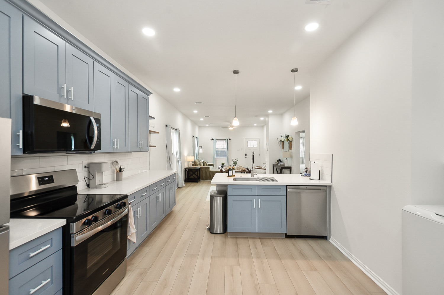 Luxury 3BR Home — photo 27