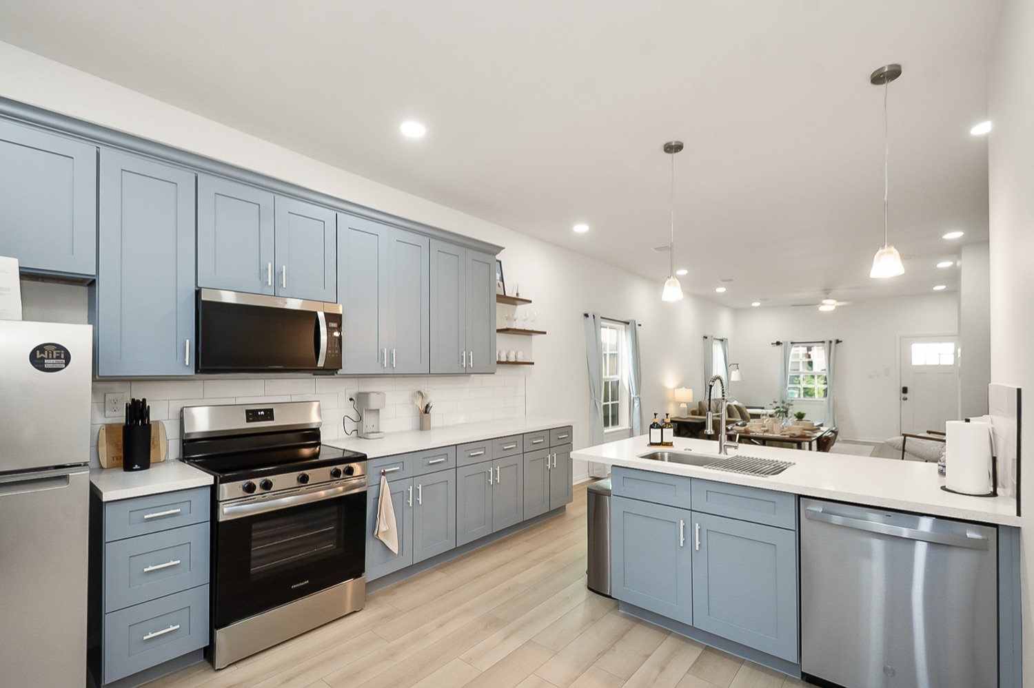 Luxury 3BR Home — photo 28