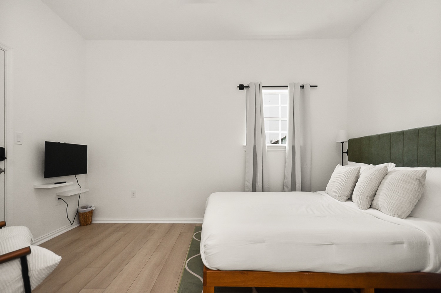 Luxury 3BR Home — photo 33