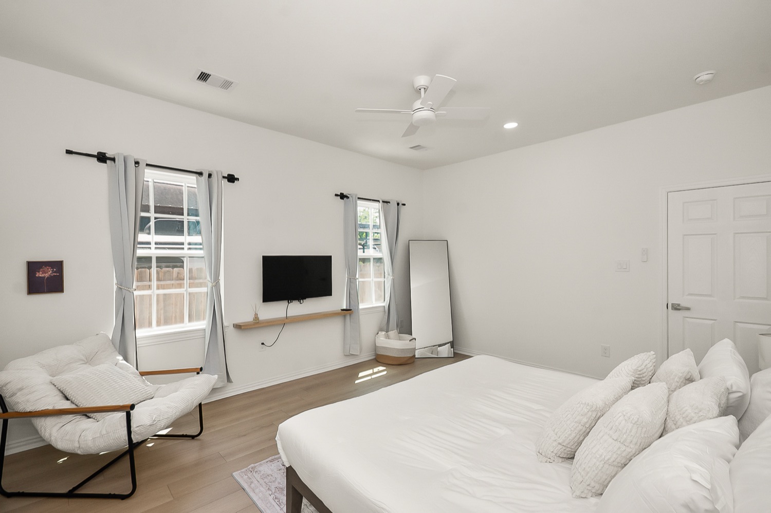Luxury 3BR Home — photo 46