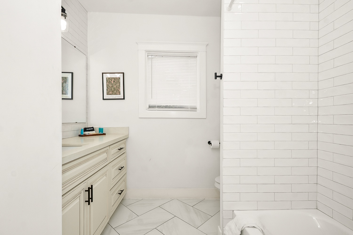 Premium EaDo Apartment — photo 12