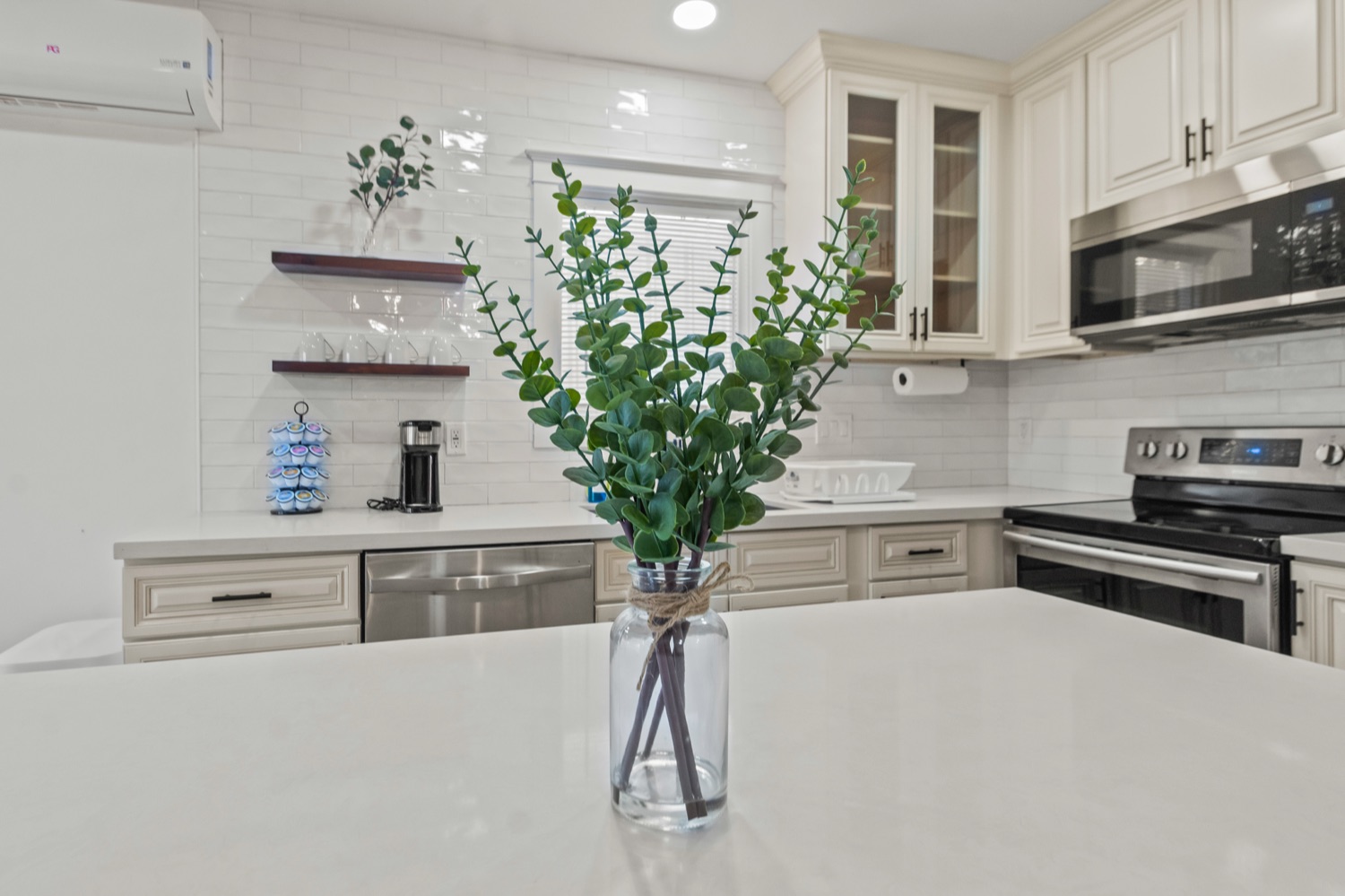 Modern EaDo Apartment Near Downtown — photo 18