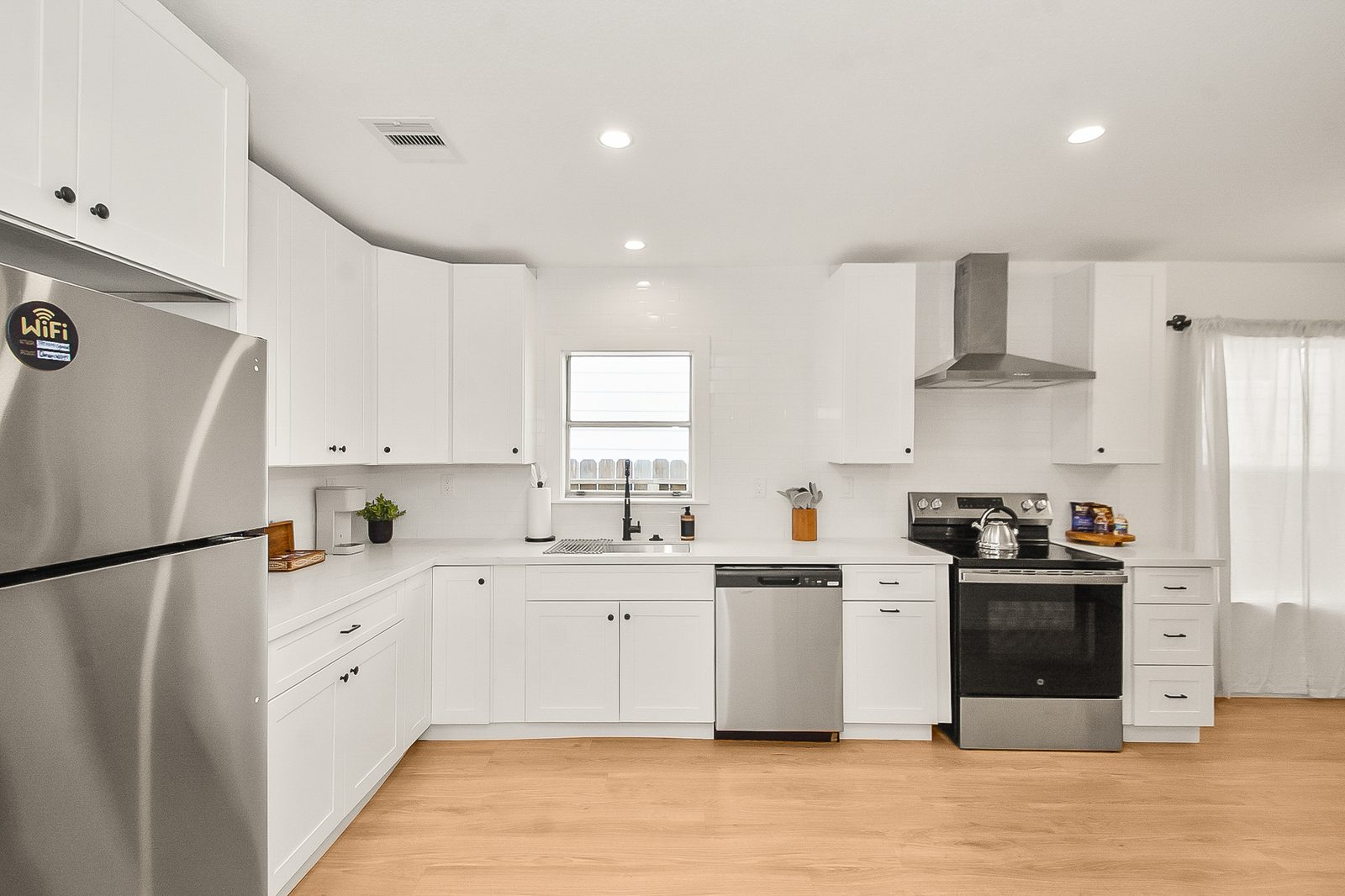 Sunny Heights Bungalow — photo 10