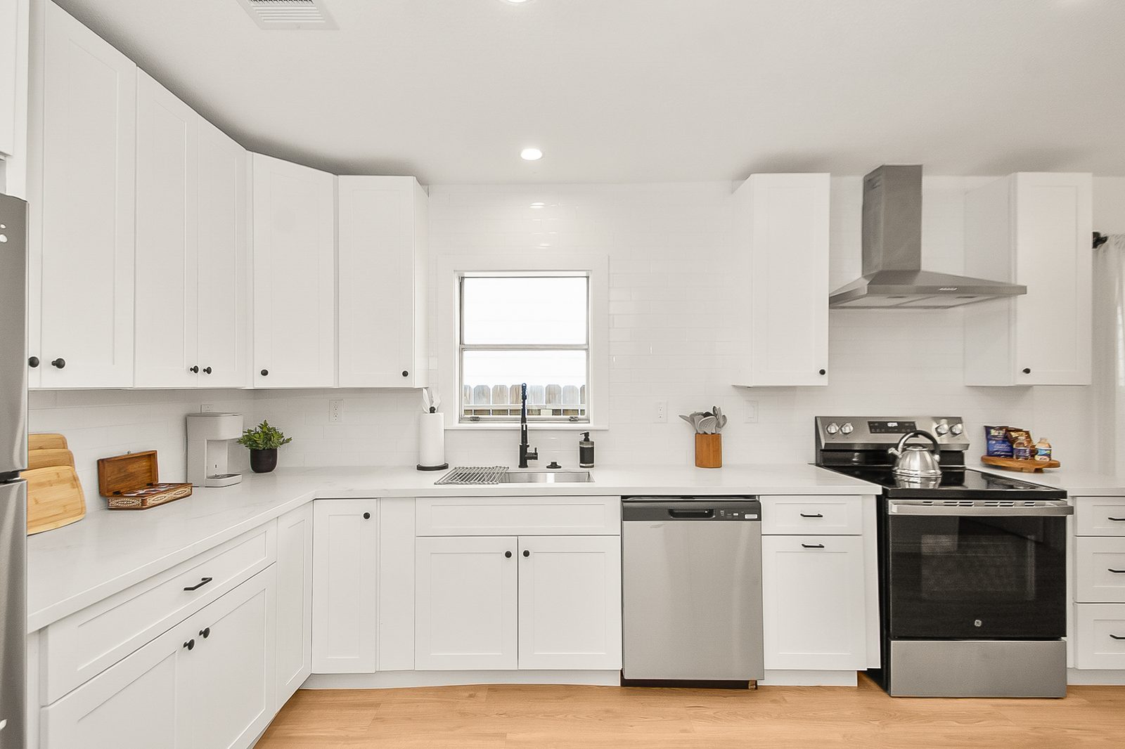 Sunny Heights Bungalow — photo 11