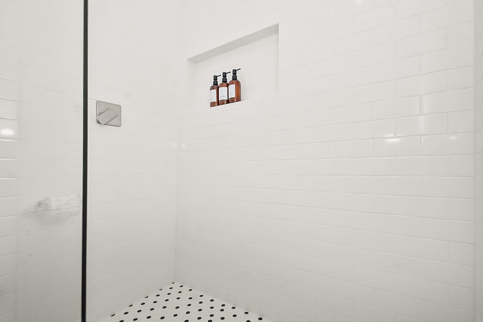 Sunny Heights Bungalow — photo 22