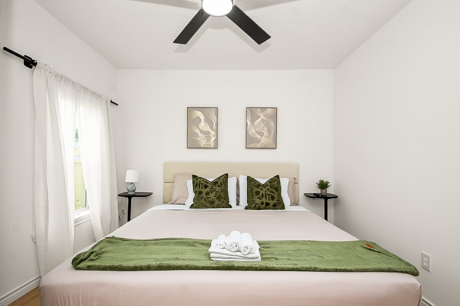 Sunny Heights Bungalow — photo 18